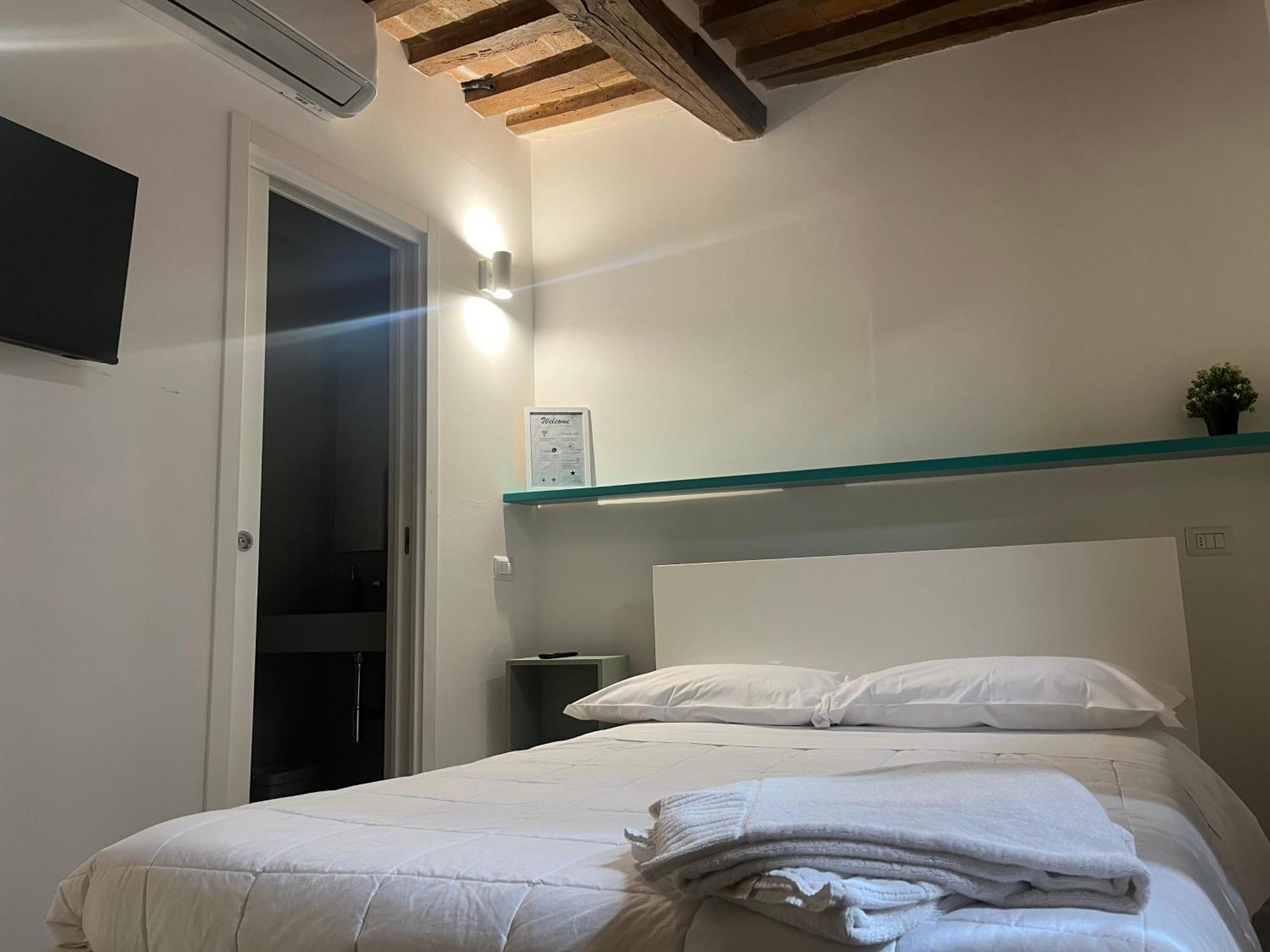 Bed and Breakfast L'Inferno Di Dante Gubbio Camera foto