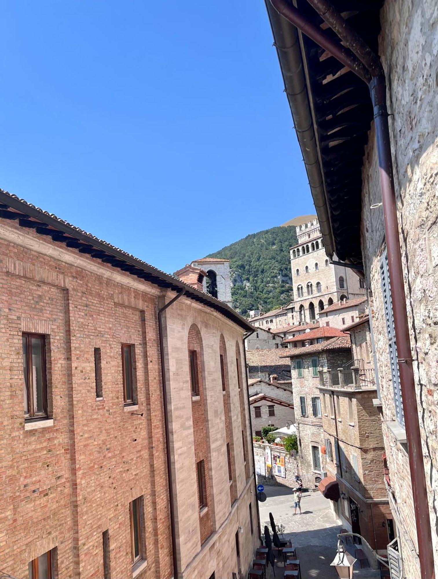 Bed and Breakfast L'Inferno Di Dante Gubbio Esterno foto