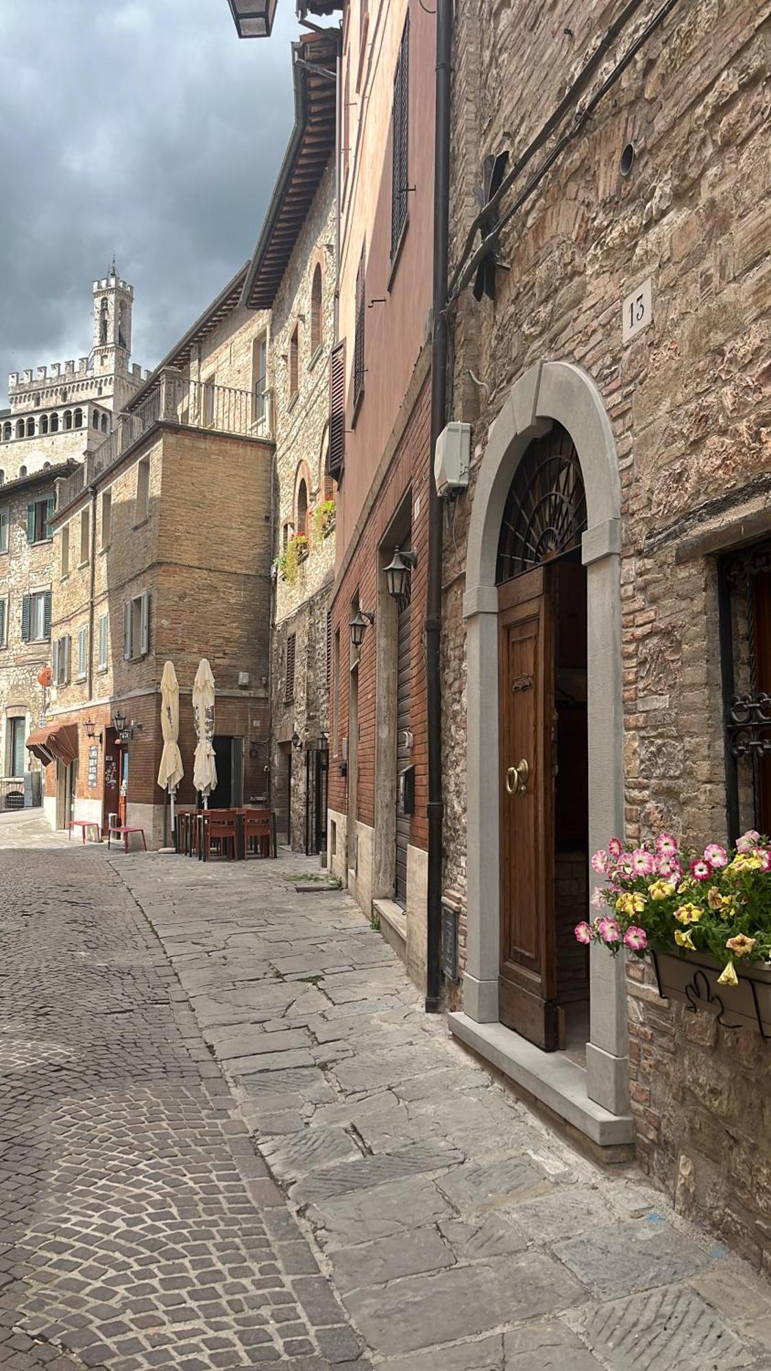 Bed and Breakfast L'Inferno Di Dante Gubbio Esterno foto