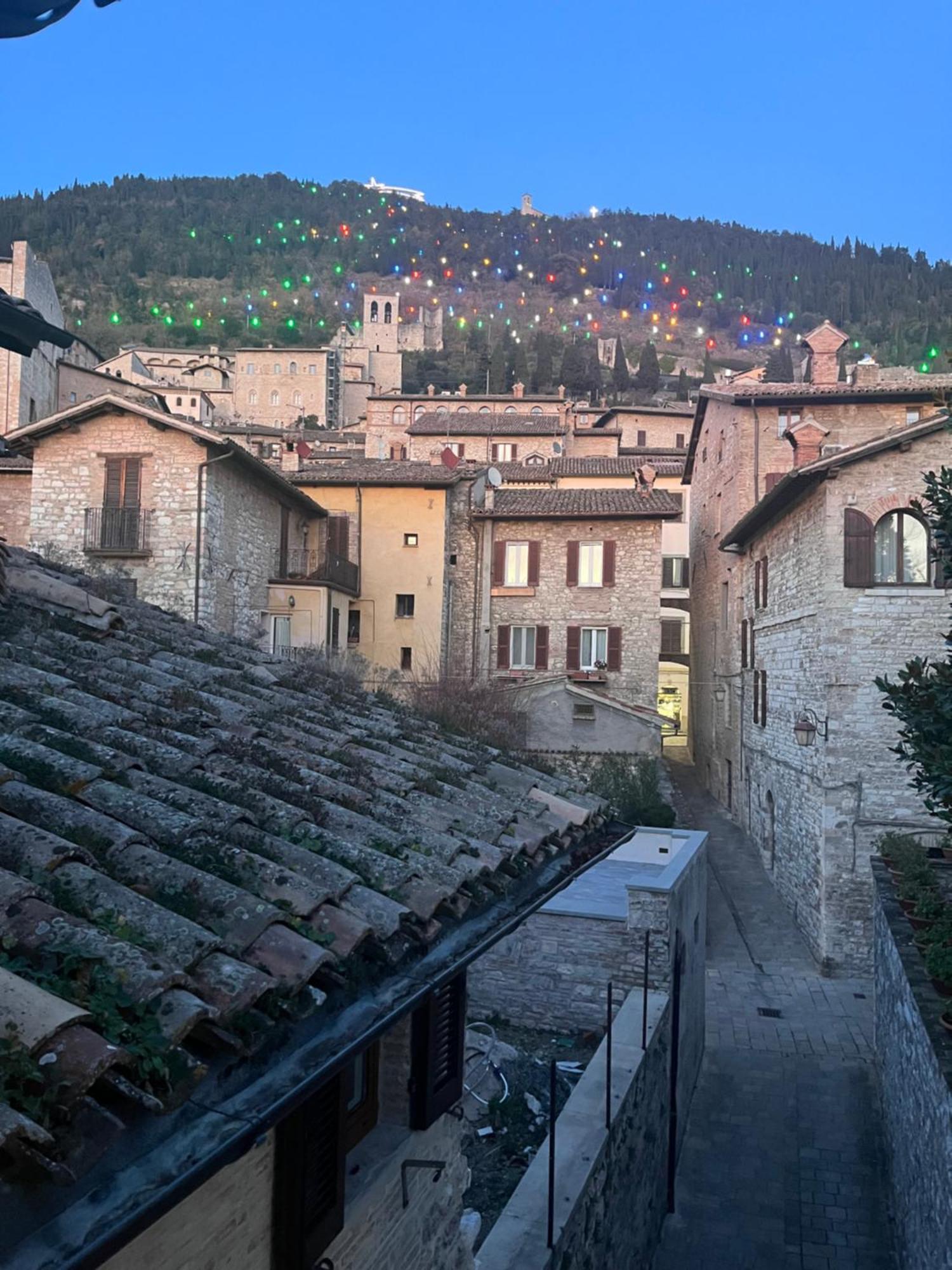 Bed and Breakfast L'Inferno Di Dante Gubbio Esterno foto